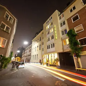 Leonet Hotel